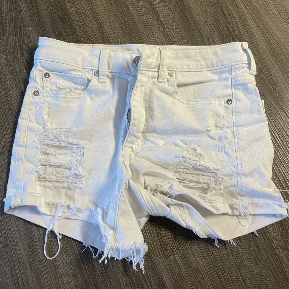American Eagle high waisted white jean shorts, size 6